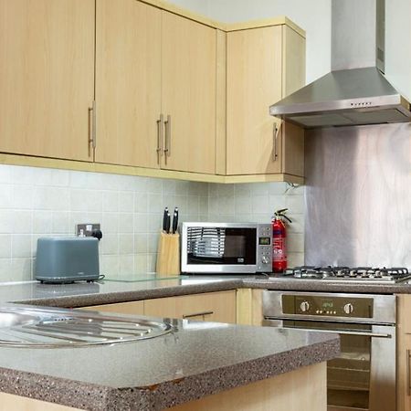 5 Mins Walk From Centre, Spacious City Apt, Open-Plan 노팅엄 외부 사진