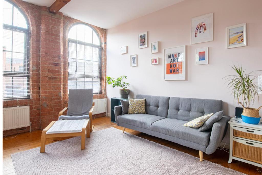 5 Mins Walk From Centre, Spacious City Apt, Open-Plan 노팅엄 외부 사진